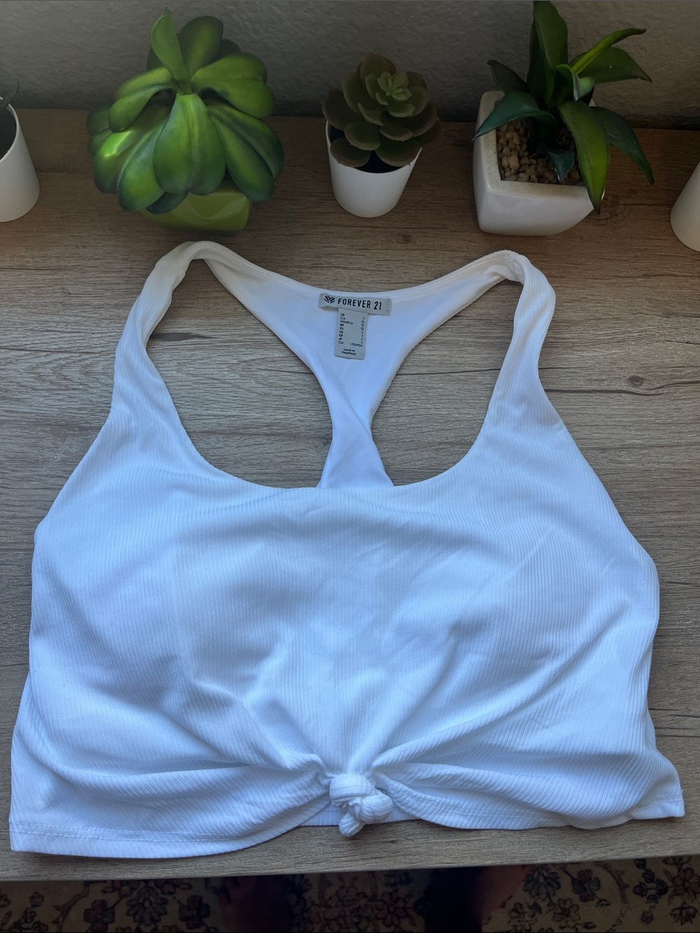 Forever 21 White Ribbed Racerback Knot Front Crop Top with built in bra size L